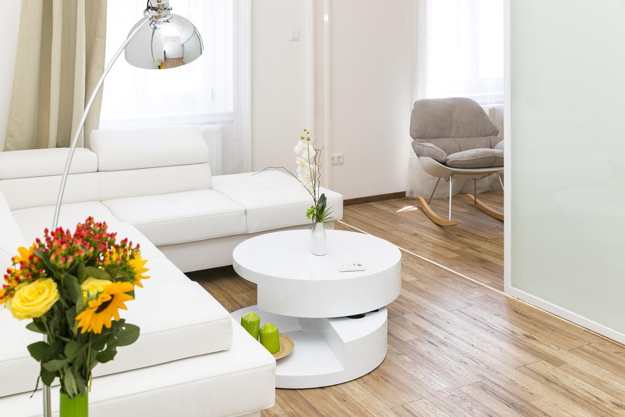 Apartamento Convenience & Chic By The Basilica Budapest Exterior foto